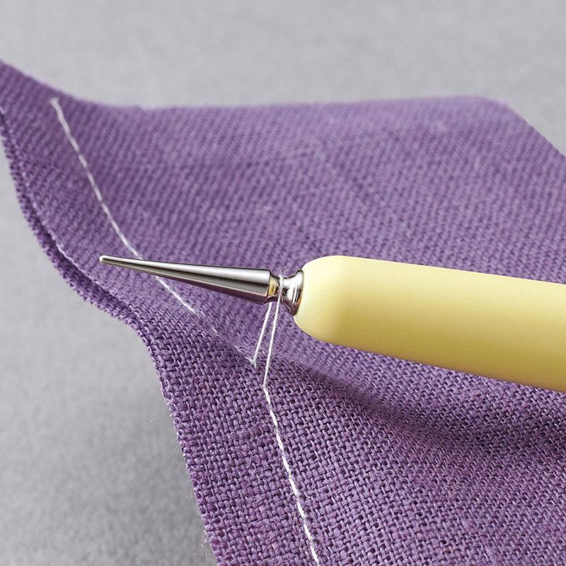 Metal Hera With Stylus by Clover