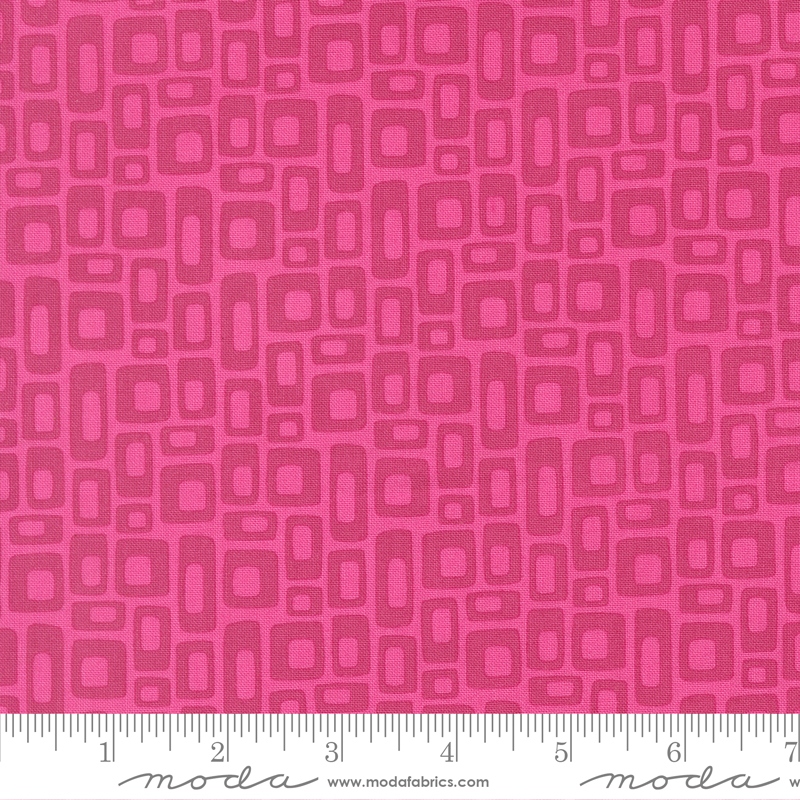 Scenery by Elizabeth Hartman - Marshmallow in Fuchsia