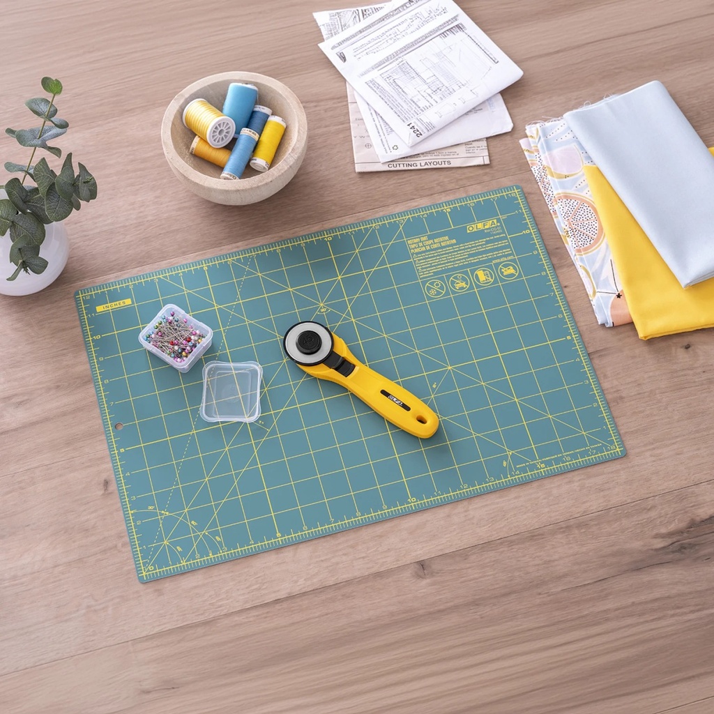 Olfa Fabric Cutting Kit in Yellow