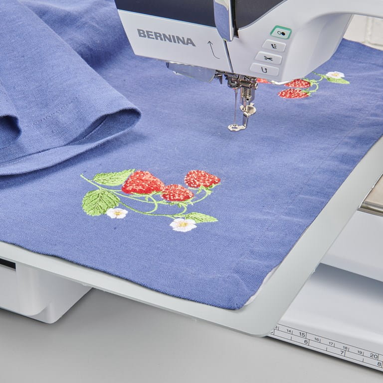 Bernina Medium Sticky Hoop 6.5" x 10.4"