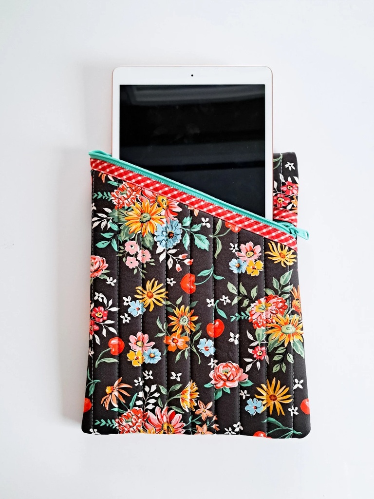 Hemmingway Pouch by Kristina Brinkerhoff