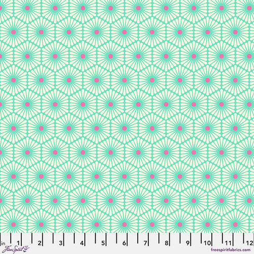[PWTP220.MEADOW] Besties by Tula Pink - Daisy Chain in Meadow