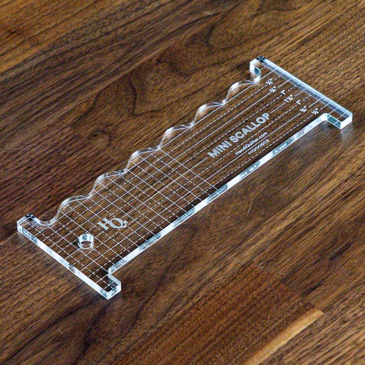 [HQ00602] Mini Scallop 8"x3"