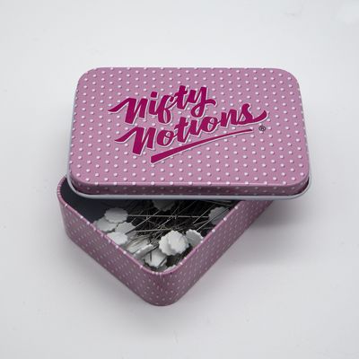 [NNP50] Nifty Notions White Flower Pins