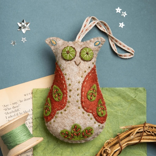 [MKFOW1F.CI] Wool Mix Felt Craft Kit - Folk Embroidered Owl by Corinne Lapierre